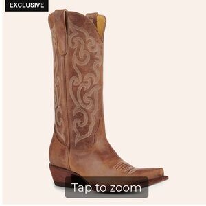 Cavender’s snip toe cowboy boots